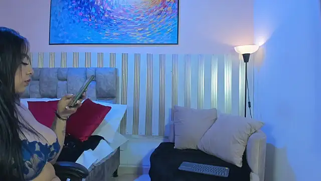 nina glow online show from 02/28/26, 11:44