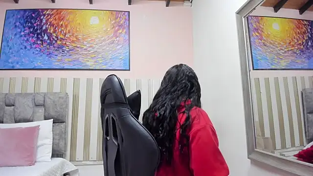 nina glow online show from 05/30/26, 10:56