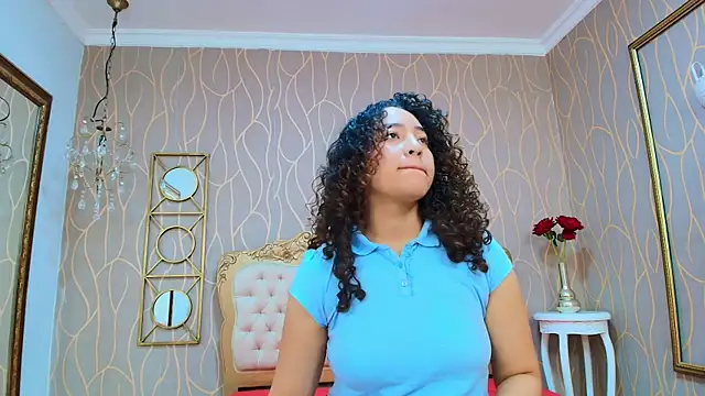 Snapshot of meganrousx chatting on 02/17/26, 11:40 meganrousx online show from 02/17/26, 11:40