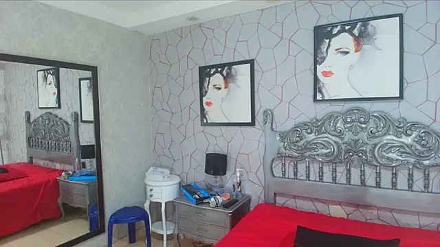 meganrousx online show from 04/12/26, 03:28