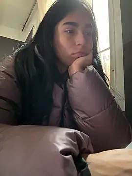 Snapshot of Sara_Fernandez_ chatting on 02/11/26, 01:27 Sara Fernandez online show from 02/11/26, 01:27