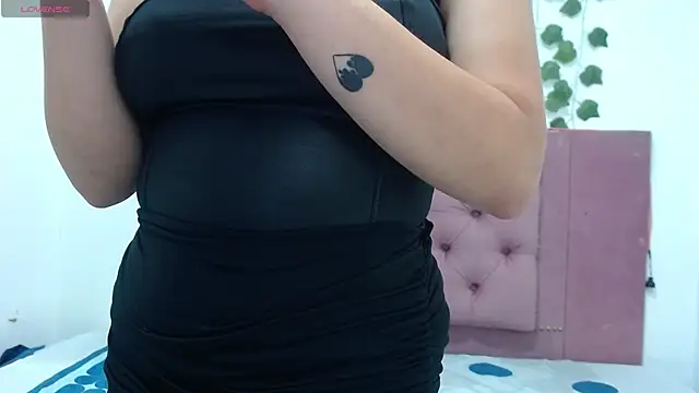 CarolRousee online show from 04/15/26, 05:31