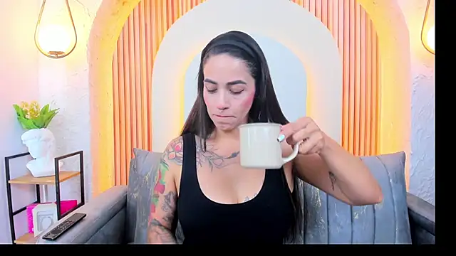 Snapshot of violet_scott_ chatting on 02/11/26, 10:42 violet scott online show from 02/11/26, 10:42