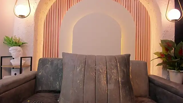 Snapshot of violet_scott_ chatting on 02/25/26, 10:03 violet scott online show from 02/25/26, 10:03