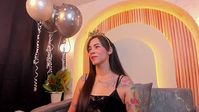 violet scott  online show from 03/04/26, 10:21