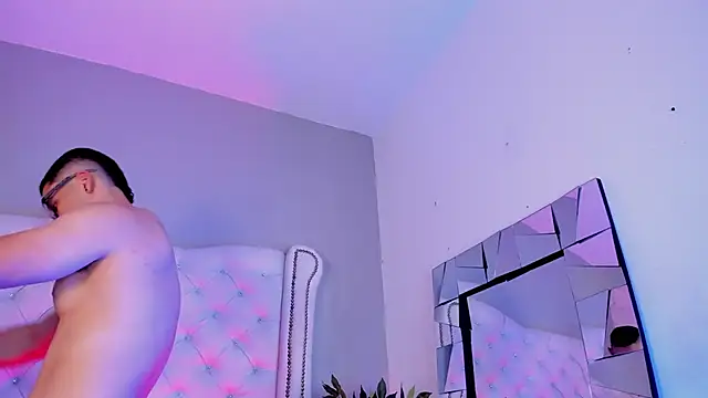 Snapshot of valenssio_moretti chatting on 02/24/26, 09:46 valenssio moretti online show from 02/24/26, 09:46