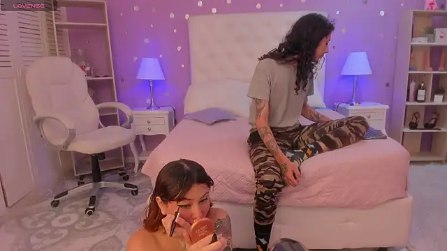 Goldentemptation  online show from 03/13/26, 08:04