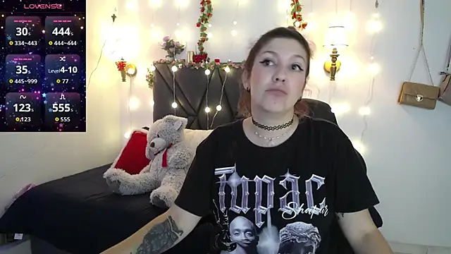 Snapshot of Sharma_Amayra chatting on 02/05/26, 08:35 Sharma Amayra online show from 02/05/26, 08:35