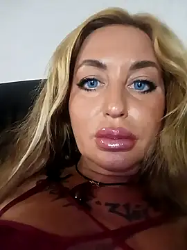 MiaMooly online show from 09/20/25, 04:52