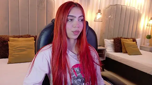 Snapshot of Polygonniaa chatting on 02/19/26, 03:30 Polygonniaa online show from 02/19/26, 03:30