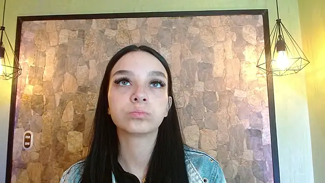 Elizabeth Ferrer online show from 03/21/26, 12:21