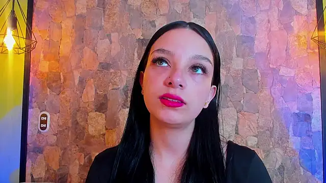 Elizabeth Ferrer online show from 04/15/26, 12:23