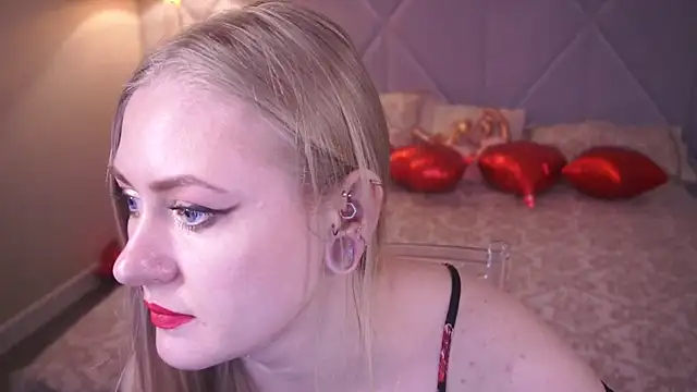 Snapshot of DramaQuenns chatting on 02/11/26, 07:24 DramaQuenns online show from 02/11/26, 07:24