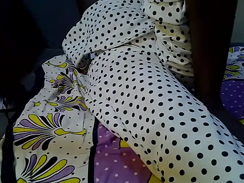 Snapshot of Shining-Riri chatting on 02/25/26, 06:17 Shining-Riri online show from 02/25/26, 06:17