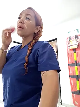 Snapshot of -Serena_ chatting on 04/06/26, 01:23 -Serena online show from 04/06/26, 01:23