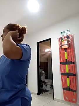 Snapshot of -Serena_ chatting on 04/09/26, 01:27 -Serena online show from 04/09/26, 01:27