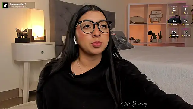 missvancouver online show from 04/15/26, 07:58