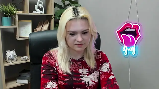 SweetLilyxo online show from 03/13/26, 07:26