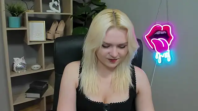 SweetLilyxo online show from 03/29/26, 01:33