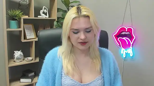 SweetLilyxo online show from 04/16/26, 06:25