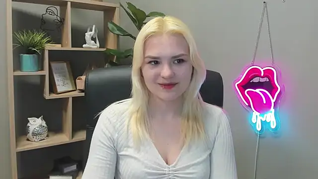 SweetLilyxo online show from 04/29/26, 06:28