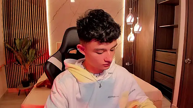 Patrick Howland  online show from 02/08/26, 03:10