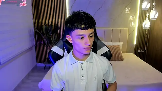 Patrick Howland  online show from 02/15/26, 03:25