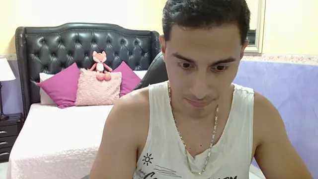 Snapshot of Mike_Conors chatting on 02/07/26, 01:31 Mike Conors online show from 02/07/26, 01:31