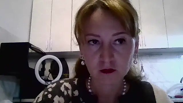 Snapshot of LanaBananaa_ chatting on 02/24/26, 09:02 LanaBananaa online show from 02/24/26, 09:02