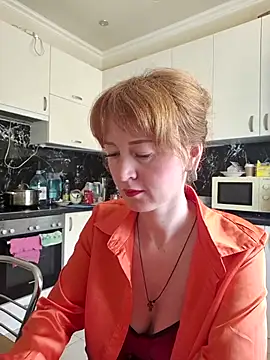 LanaBananaa  online show from 04/13/26, 11:16