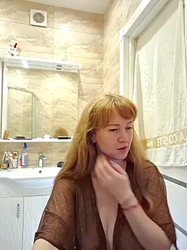 LanaBananaa  online show from 04/13/26, 11:21