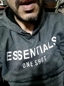 Snapshot of Aww21 chatting on 02/11/26, 11:54 Aww21 online show from 02/11/26, 11:54