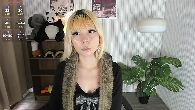 Snapshot of Laukyubey1 chatting on 02/17/26, 08:26 Laukyubey1 online show from 02/17/26, 08:26