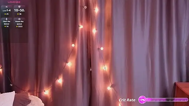 Snapshot of FloWkaley chatting on 02/08/26, 05:05 FloWkaley online show from 02/08/26, 05:05