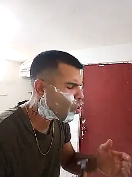 Snapshot of thom_1 chatting on 03/02/26, 06:15 thom 1 online show from 03/02/26, 06:15