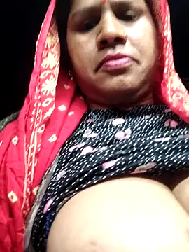 Snapshot of Hot_kiran4 chatting on 02/26/26, 10:53 Hot kiran4 online show from 02/26/26, 10:53