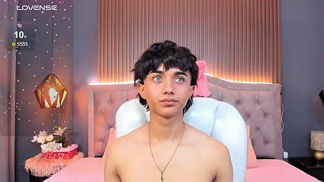 Noa 03 online show from 02/17/26, 02:13