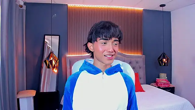 Noa 03 online show from 03/16/26, 06:56