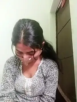 Snapshot of Kitti-Sharma chatting on 03/25/26, 08:42 Kitti-Sharma online show from 03/25/26, 08:42