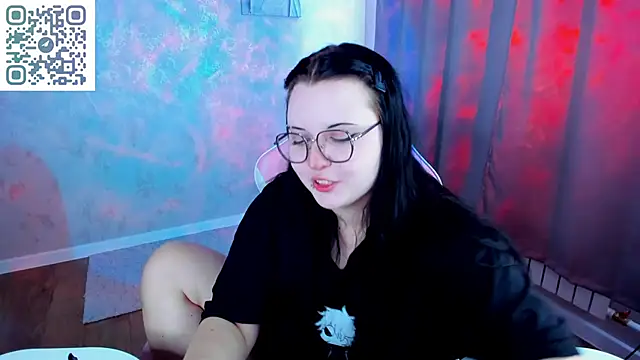 Snapshot of Kira_G0ld chatting on 04/22/26, 09:22 Kira G0ld online show from 04/22/26, 09:22