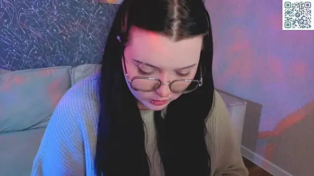 Snapshot of Kira_G0ld chatting on 05/02/26, 01:10 Kira G0ld online show from 05/02/26, 01:10