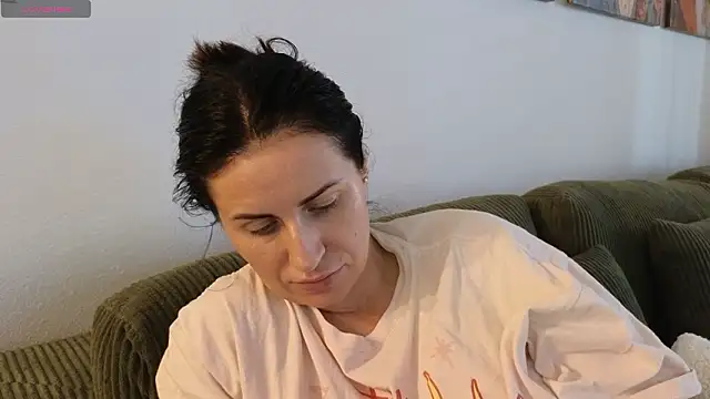 Snapshot of ViolettBaby chatting on 02/08/26, 06:22 ViolettBaby online show from 02/08/26, 06:22