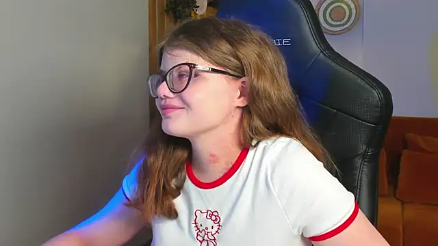 ChloeHalses online show from 03/24/26, 05:01