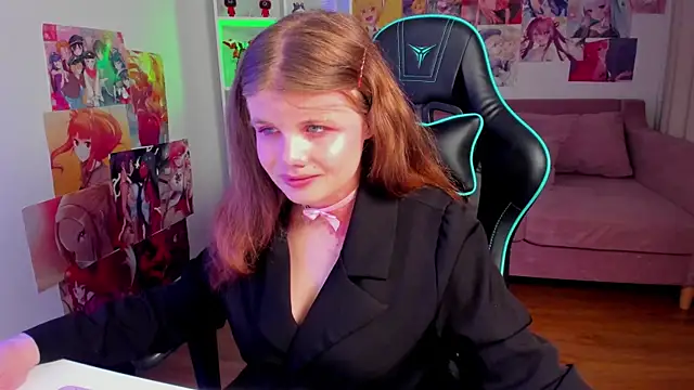 ChloeHalses online show from 06/04/26, 04:13