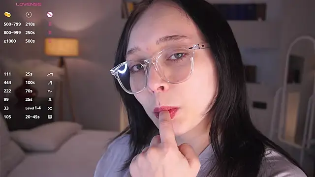 Snapshot of HannaHayles chatting on 02/17/26, 06:47 HannaHayles online show from 02/17/26, 06:47