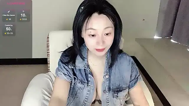 Sunny------ online show from 05/13/26, 10:49