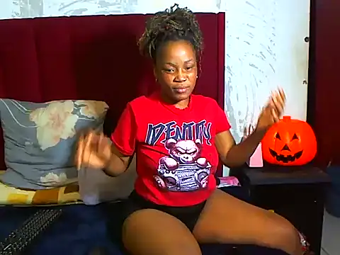 Snapshot of Lindabee34 chatting on 02/24/26, 07:34 Lindabee34 online show from 02/24/26, 07:34