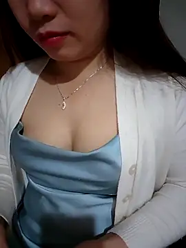 Snapshot of aki_zz69 chatting on 02/05/26, 01:05 aki zz69 online show from 02/05/26, 01:05