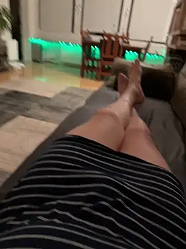 Snapshot of hungryMaya chatting on 02/28/26, 10:44 hungryMaya online show from 02/28/26, 10:44