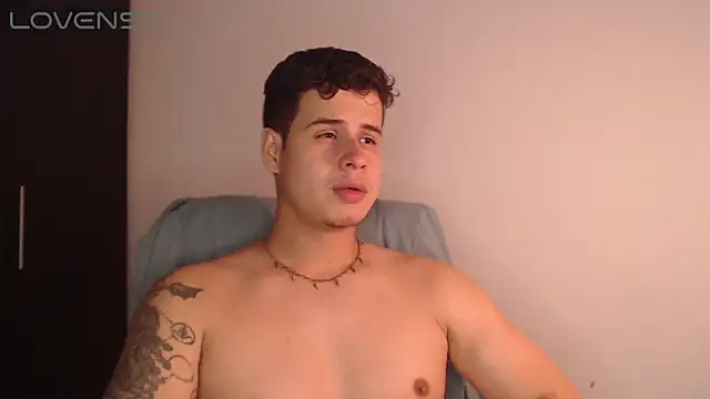 Snapshot of BjornSteel chatting on 04/21/26, 03:57 BjornSteel online show from 04/21/26, 03:57